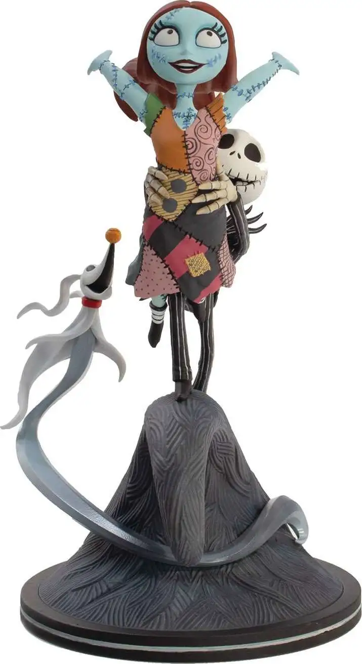 Brand new ๐ Disney Nightmare Before ๐
Christmas Q-Fig Elite Jack and Sally Flying 8-Inch Figure Diorama (Pre-Order ships January) ๐งจ
